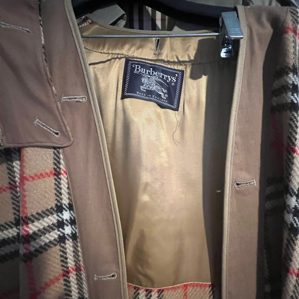 Vintage Burberry Trench with garment bag - UK Sz. 54 Reg. - Picture 14 of 17